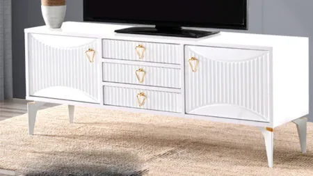 IRMAK BEYAZ TV SEHPASI beyaz renkli, altın detaylı kulpları olan modern tasarım TV sehpası