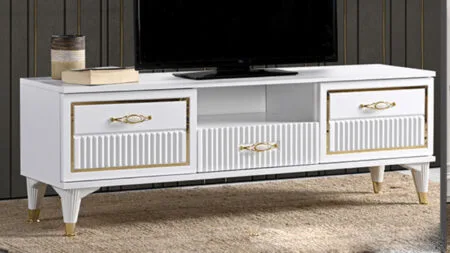 Beyaz ve altın detaylı FOX TV Ünitesi salon dekorasyonunda